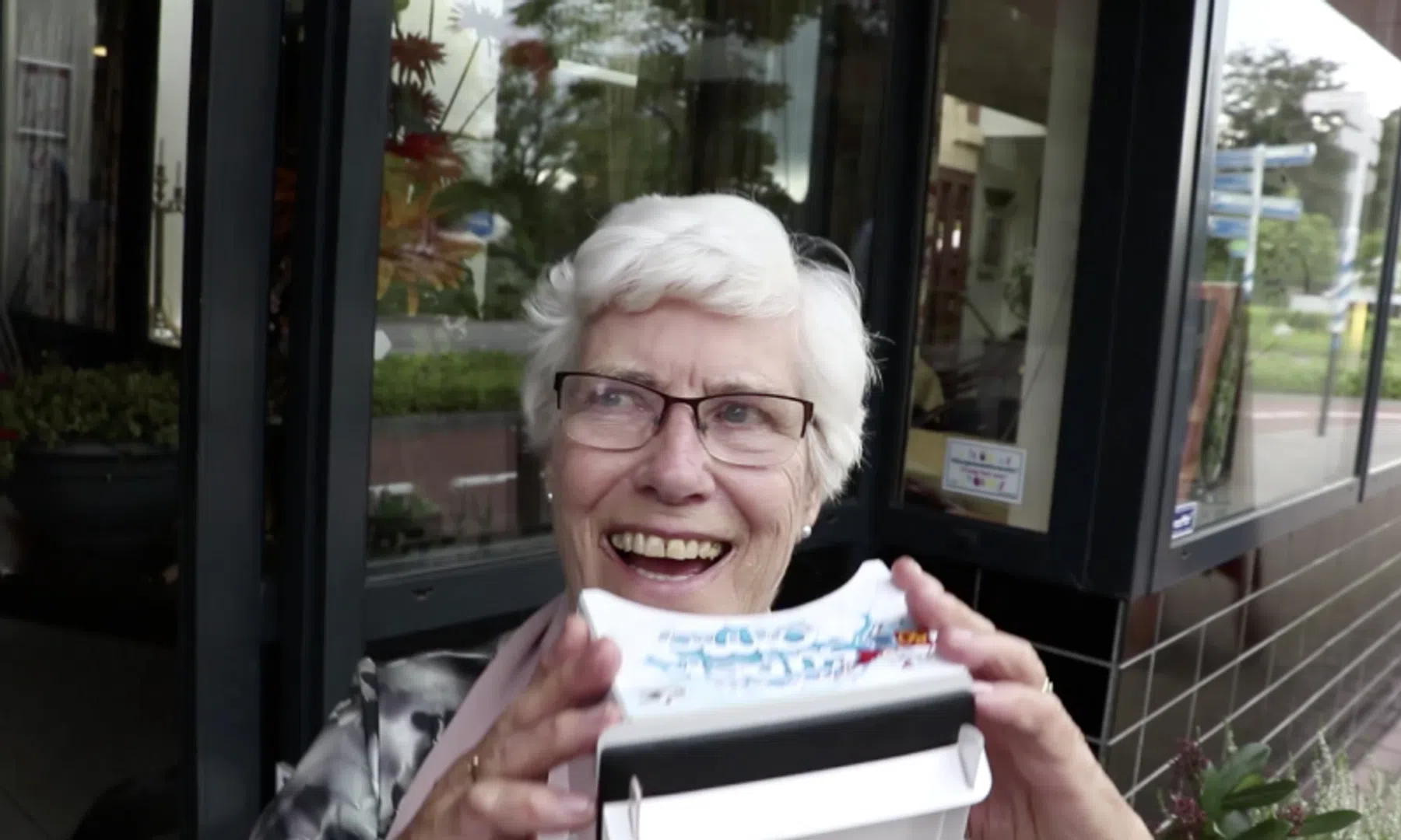 Vlog: Iets te vieren? Stuur eens een VR-kaart