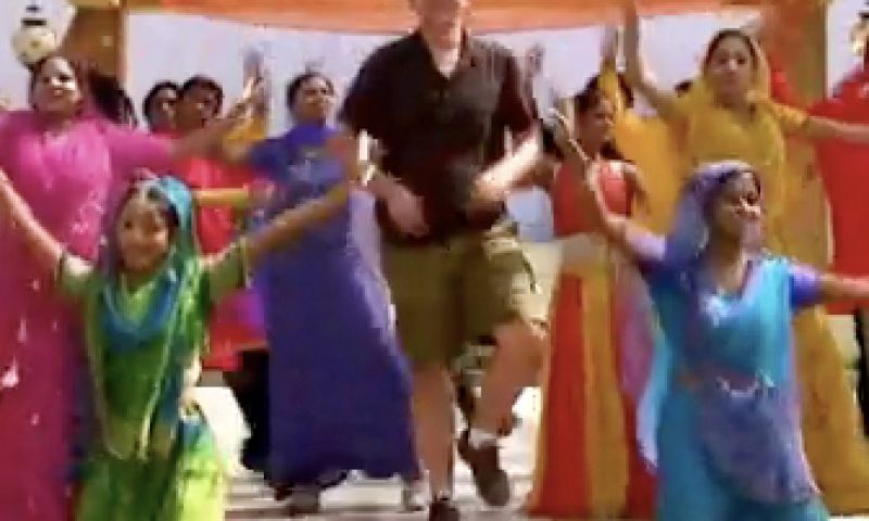 Best of YouTube: Where the Hell is Matt?