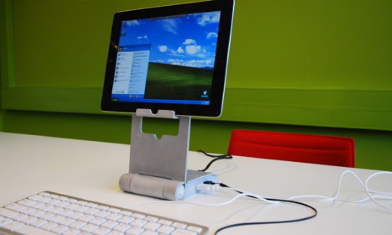 Dit dockingstation maakt een pc-werkplek van een tablet