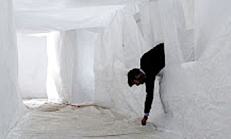 Creative class: Opvouwbaar gebouw gemaakt met naaimachine