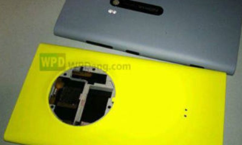 High-end toestellen Nokia en Blackberry gelekt