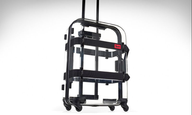 Transparante koffer toont iedereen wat je meeneemt op reis