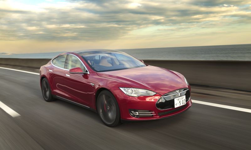 Tesla-bestuurders krijgen gratis Spotify Premium