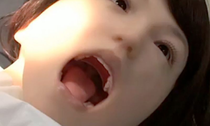 Dentalbot leert tandartsstudenten gaatjes boren