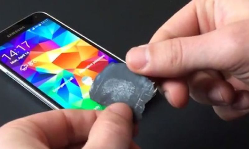 Vingersensor Galaxy S5 te foppen, niet het enige probleem