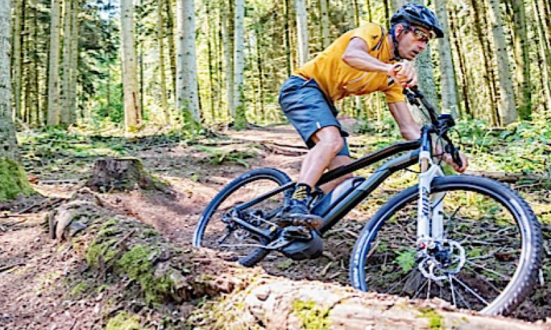 Moustache: mountainbiken op je snorfiets