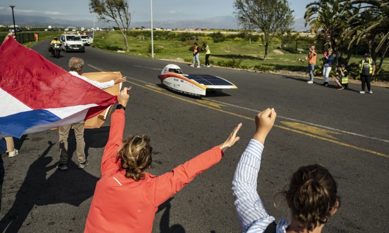 zonneauto tu delft solar challenge zonne auto zonnepanelen