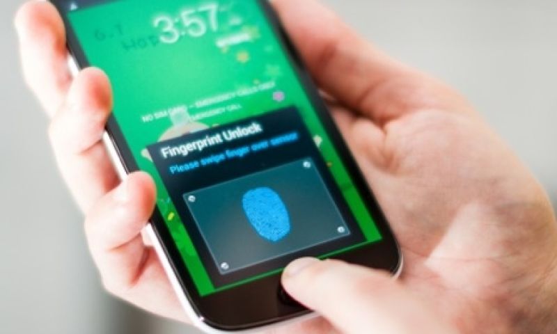 Waar blijven de kritische vragen over Samsungs vingerscanner?