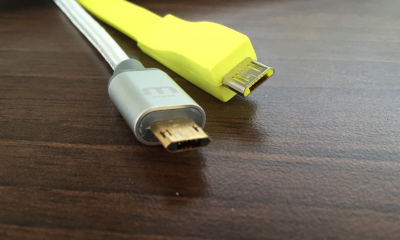 Hoe bevalt de omdraaibare USB-kabel?