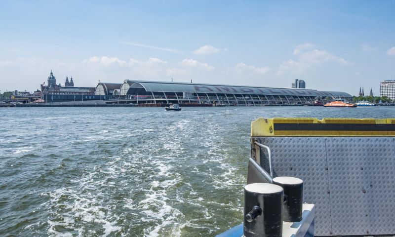 Rijkswaterstaat zet sensoren en camera's in op 't IJ