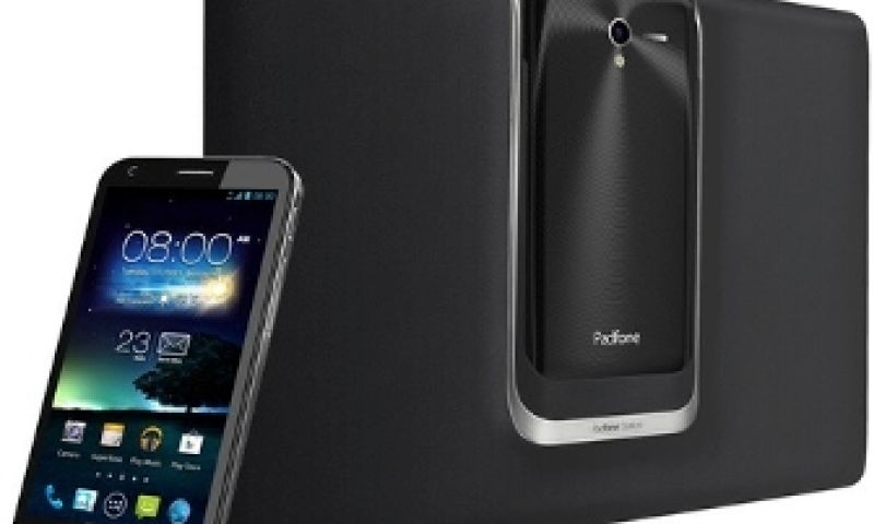 Padfone 2 smartphone klik je in een tablet