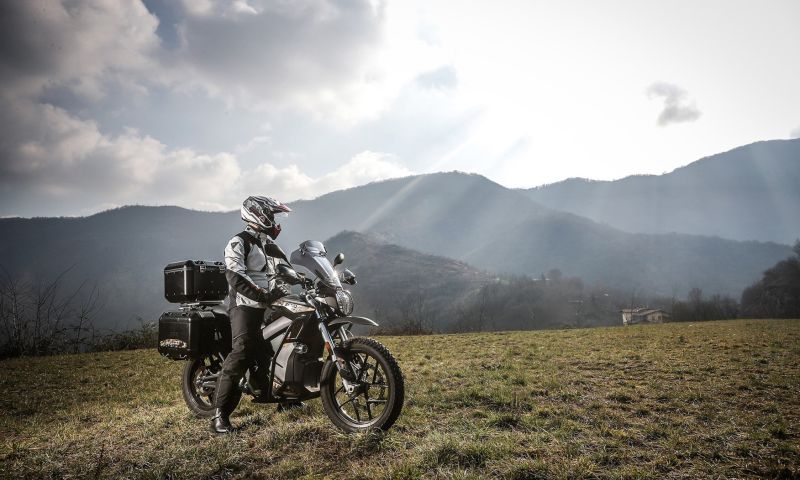 Elektrische avonturenmotor Zero DSR Black Forrest Edition