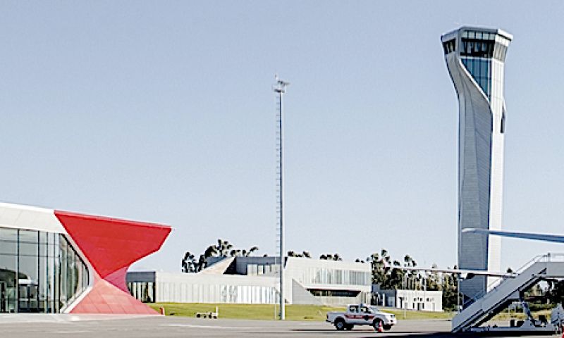 Verkeerstoren verandert van kleur bij harde wind