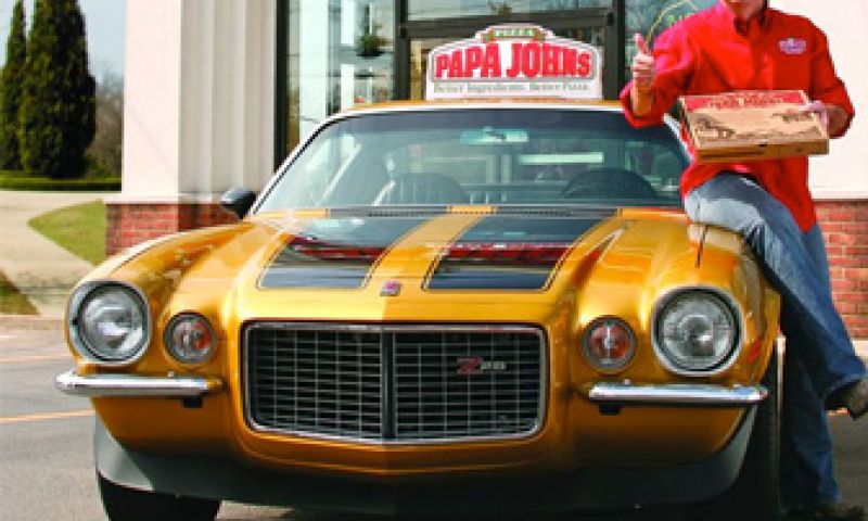 Pizzabaas Papa John vindt z'n oude Camaro terug na 26 jaar