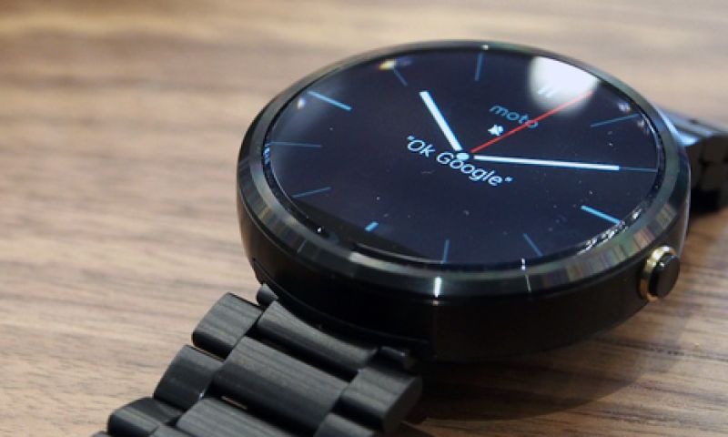 Ronde smartwatch Moto 360 kost 250 euro