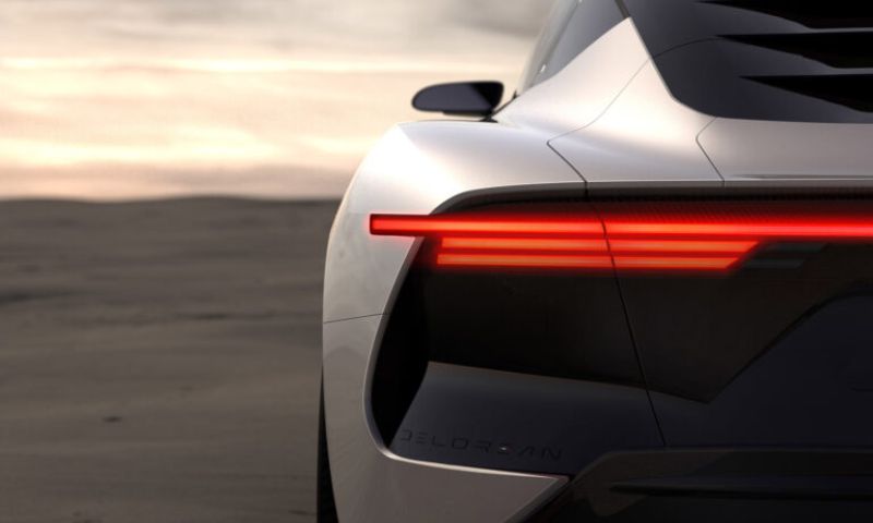 © DeLorean