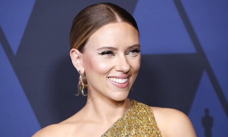 Scarlett Johansson black widow stream disney