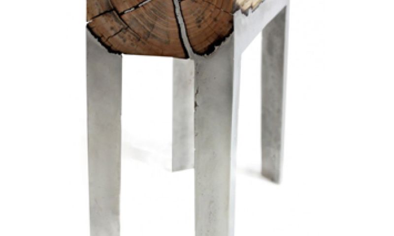 Designnieuws uit Milaan: gegoten tafel van boomstam