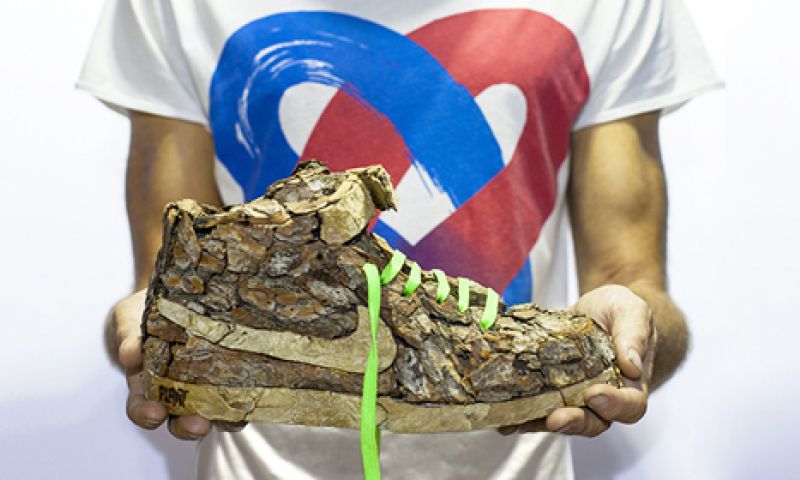 Just grow it: Nikes van boomschors en bloemen