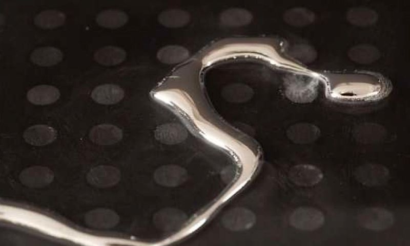 Vloeibaar metaal te programmeren om van vorm te veranderen