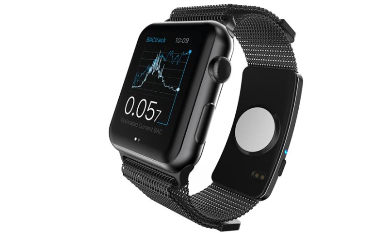 Deze wearable meet je alcoholpromillage