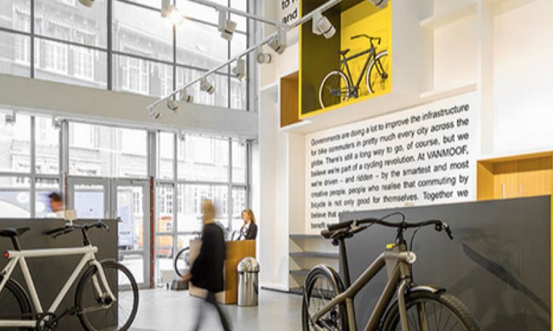 Bijna meer galerie dan fietswinkel: Vanmoof opent flagshipstores