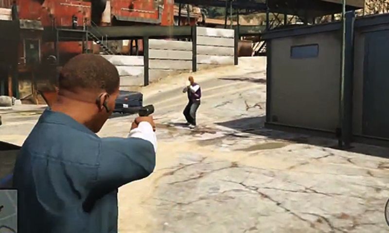 Grand Theft Auto V trekt gamers naar de winkel