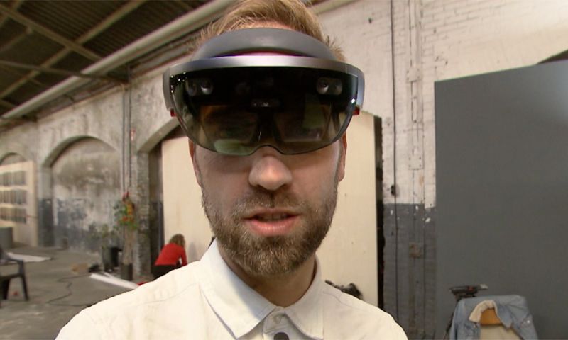 'Mixedreality-bril HoloLens pas in 2019 op de markt'