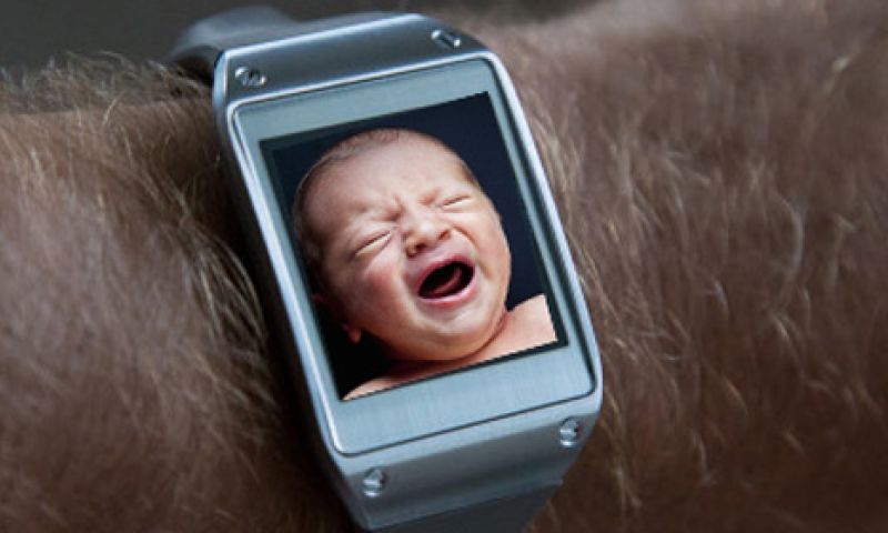 S-Baby? Galaxy Gear trilt als de S5 de baby hoort huilen