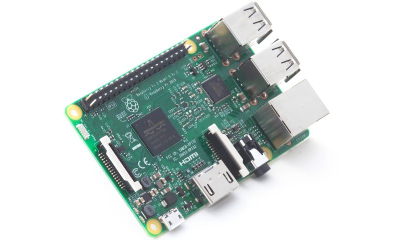 Nieuwe Raspberry Pi heeft wifi en bluetooth