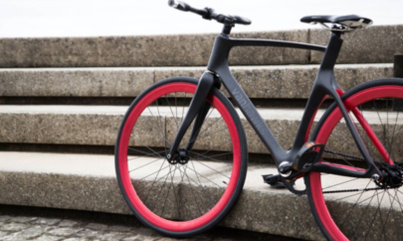 Het stuur van deze fiets laat zien welke kant je op moet