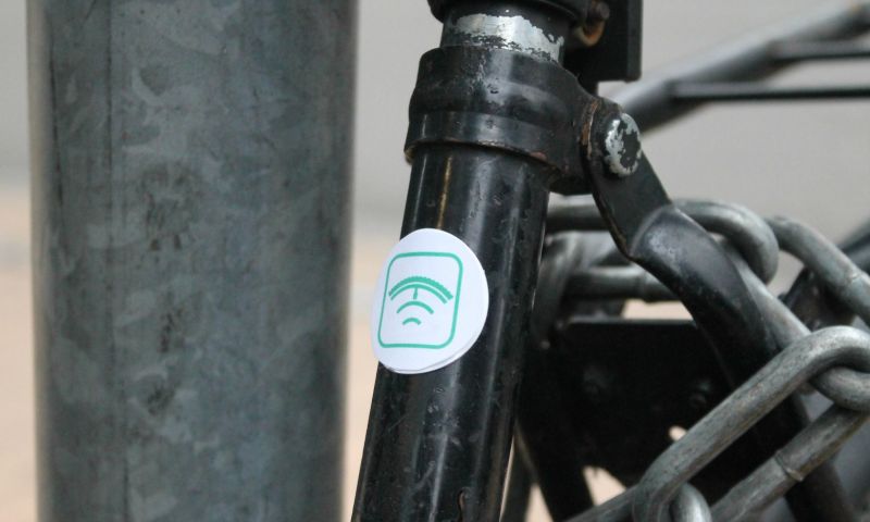 Met deze slimme sticker vind je sneller je fiets terug