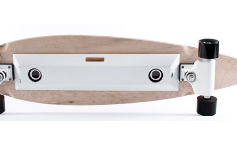 Slim: longboarden én tegelijk je telefoon opladen