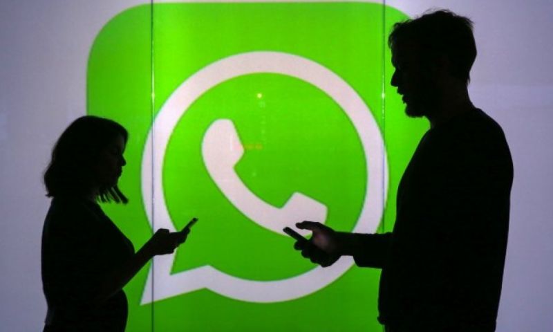 ‘Facebook praat met cryptobeurzen over WhatsApp-munt’