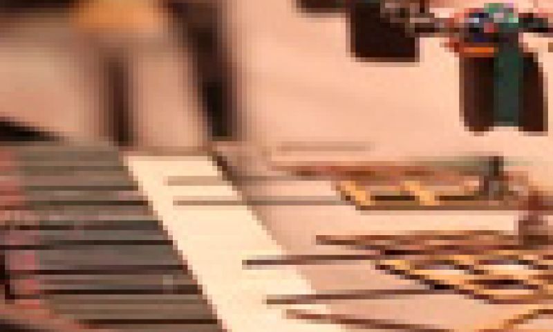 Drones spelen James Bond theme