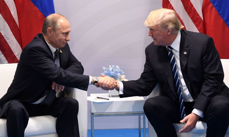 Trump krabbelt terug op mogelijke cybersecurity-dienst VS en Rusland