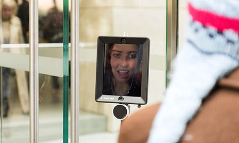 Met je robot in de rij voor de iPhone 6S