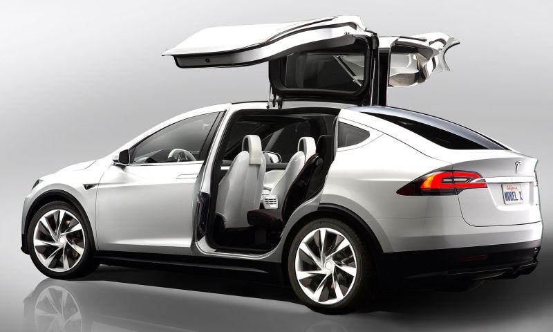 Musk niet tevreden met verkooprecord Tesla: 50.000 auto's in 2015