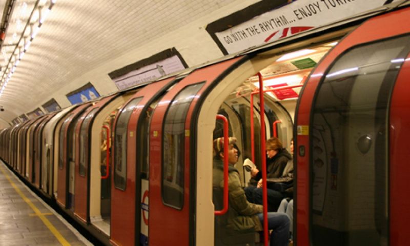 Ook zonder dekking verraadt je smartphone welke metro je neemt