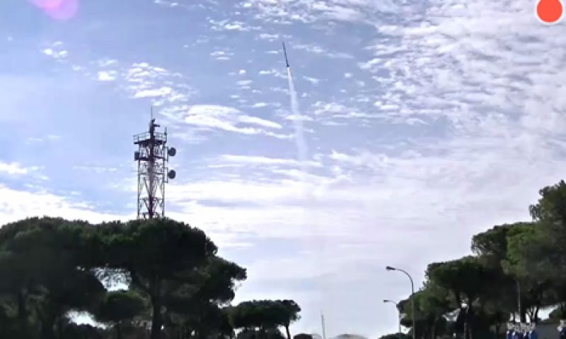 Gelukt! Studenten TU Delft breken met zelfgebouwde raket Europees record