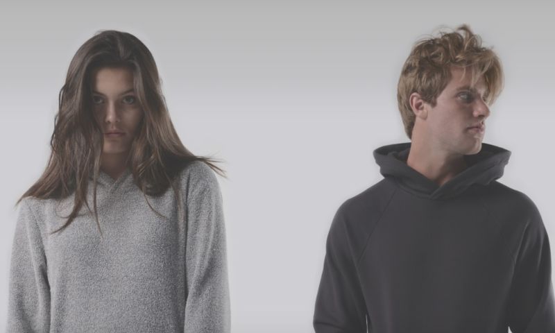 Kickstarter-hit: hoodie met ingebouwd opblaaskussen