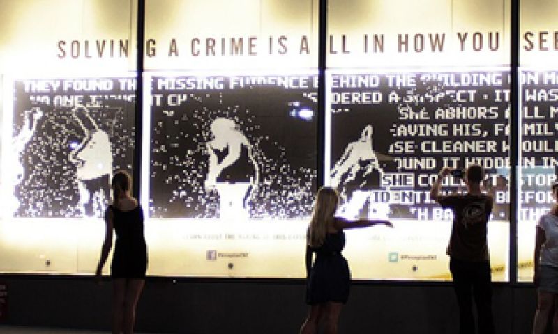 Scherm van 44 duizend punten laat voorbijgangers zien