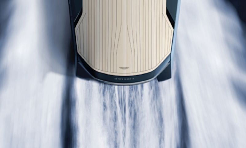 Een Aston Martin voor op het water: 'made in Amstelveen'