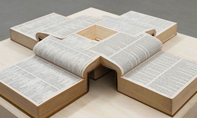 Oneindige boeken in een Möbiusring