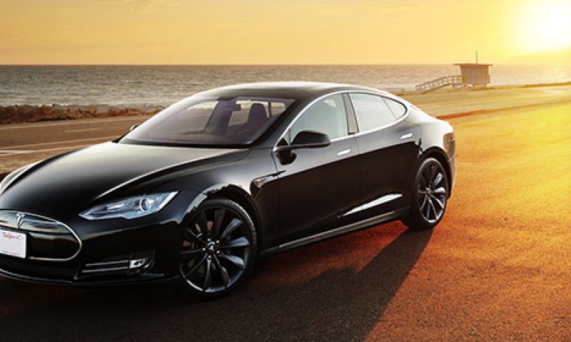 Elon Musk: Over twee jaar haal je met een Tesla S al 1000 km