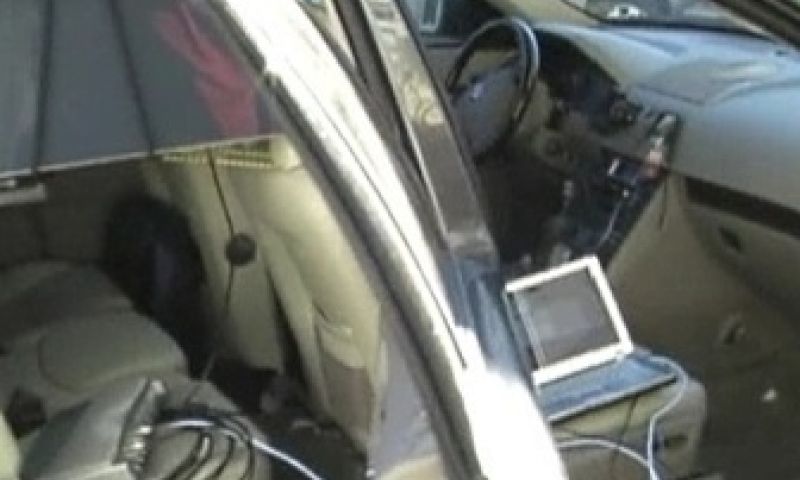 Paspoorten hacken vanuit de auto