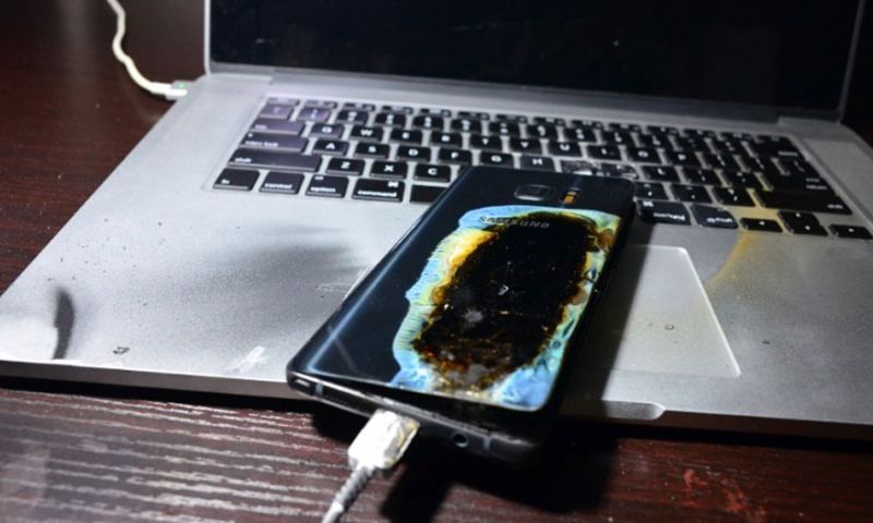 Nieuwe Galaxy Note 7 vat vlam in China