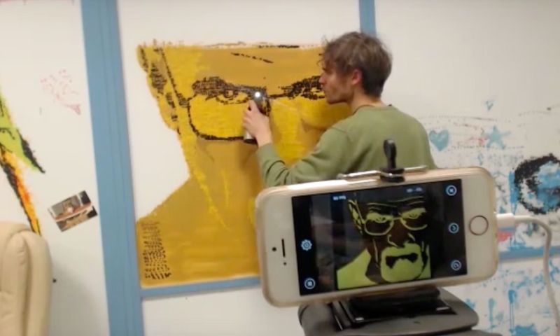 Deze gadget maakt graffitti van foto's op je telefoon