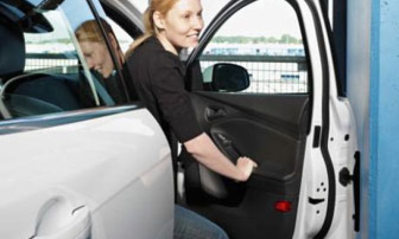 Geen parkeerdeukjes meer met Ford