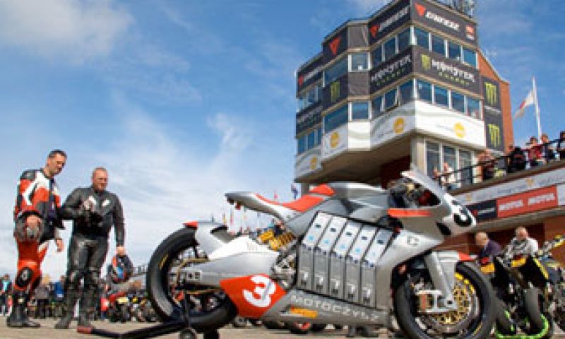 Elektrische motor maakt indruk op Isle of Man TT